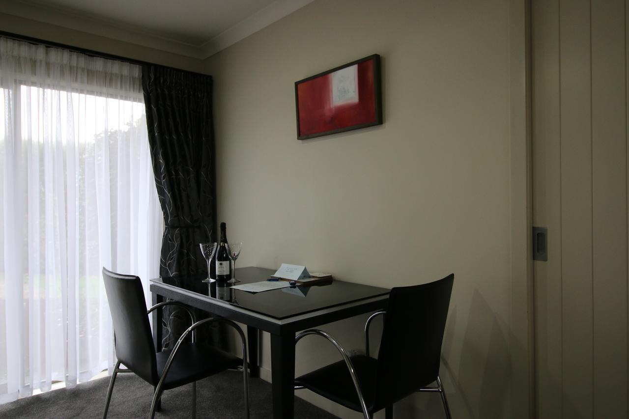 200 On Lake View Karapiro Luaran gambar